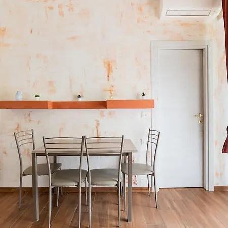 Ai Piedi Di San Luca - Parcheggio + 3 Bagni Apartment *