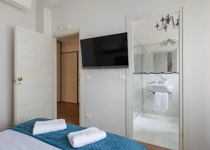Ai Piedi Di San Luca - Parcheggio + 3 Bagni Apartment