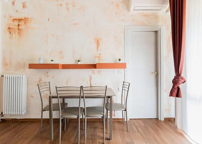 Ai Piedi Di San Luca - Parcheggio + 3 Bagni Διαμέρισμα *