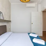 Ai Piedi Di San Luca - Parcheggio + 3 Bagni Apartamento *